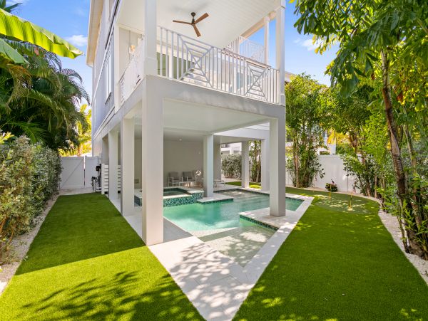 Anna Maria Island Holmes Beach Home 1007580
