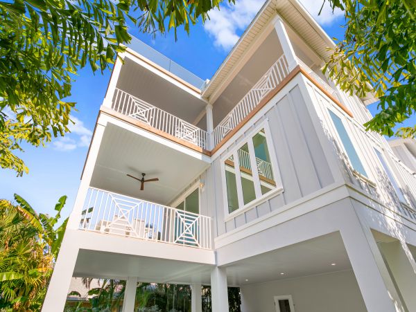 Anna Maria Island Holmes Beach Home 1007580