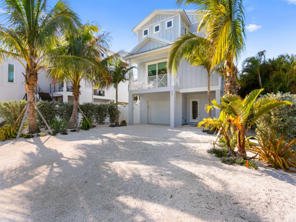 Anna Maria Island Holmes Beach Home 1007580