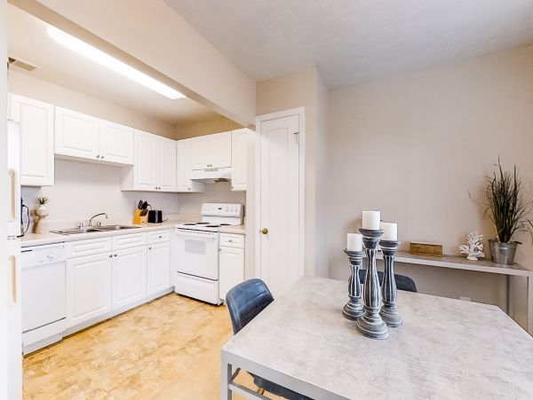 Bradenton Condo with 2 Bedrooms & Great Amenities