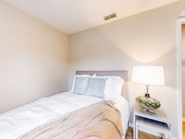 Bradenton Condo with 2 Bedrooms & Great Amenities