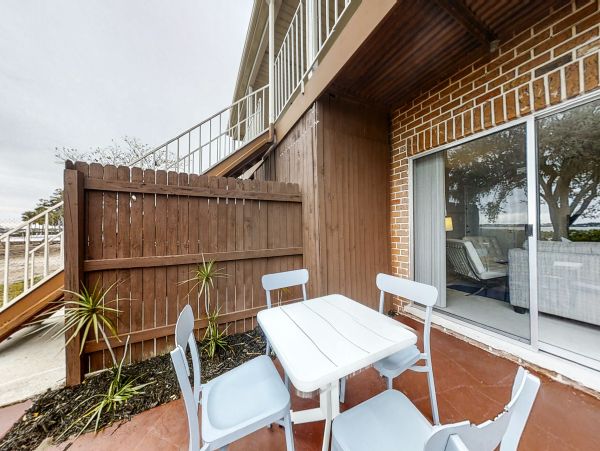 Bradenton Condo with 2 Bedrooms & Great Amenities