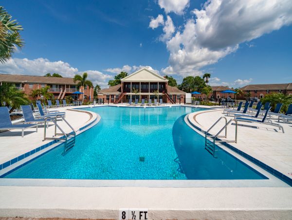 Bradenton Condo with 2 Bedrooms & Great Amenities