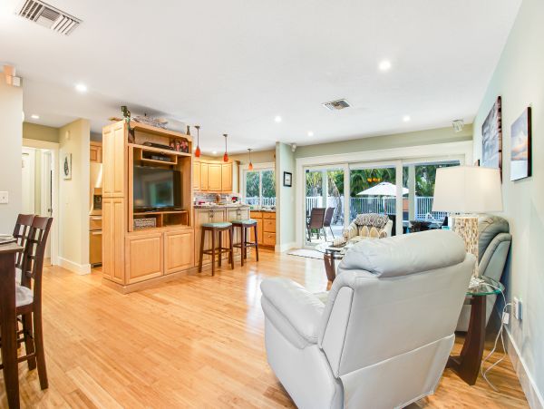 Anna Maria Island Holmes Beach Home 1007582