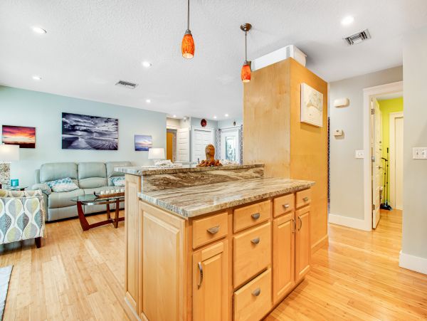 Anna Maria Island Holmes Beach Home 1007582