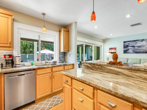 Anna Maria Island Holmes Beach Home 1007582