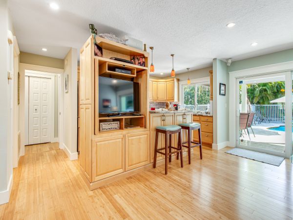 Anna Maria Island Holmes Beach Home 1007582
