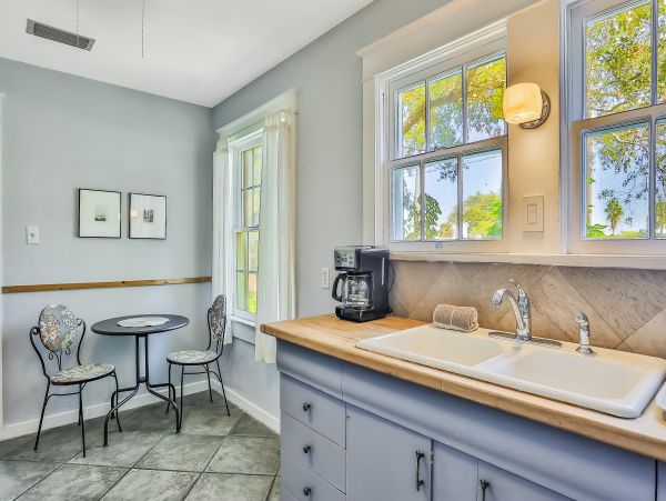 Anna Maria Island Holmes Beach Home 1007583