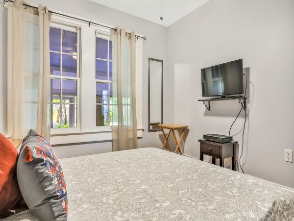 Anna Maria Island Holmes Beach Home 1007583