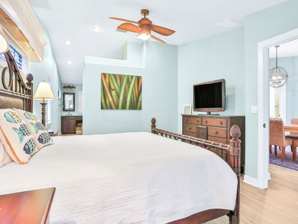 Anna Maria Island Holmes Beach Home 1007585