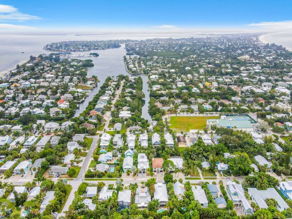 Anna Maria Island Holmes Beach Home 1007585