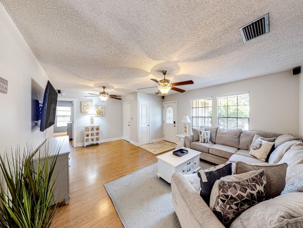 Anna Maria Island Holmes Beach Home 1007587