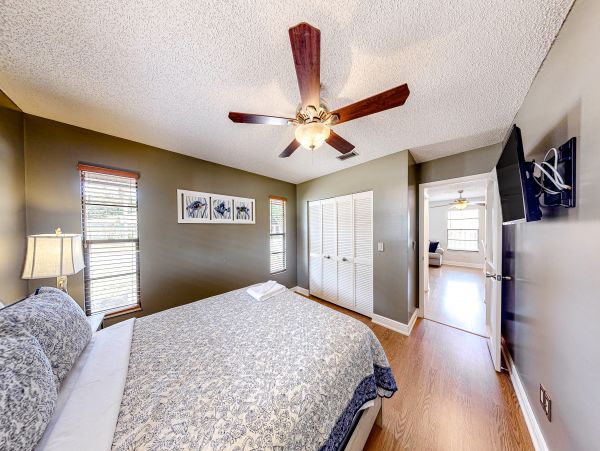 Anna Maria Island Holmes Beach Home 1007587