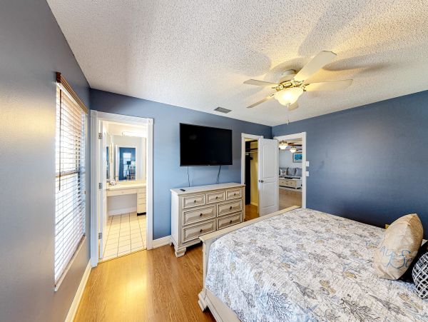 Anna Maria Island Holmes Beach Home 1007587