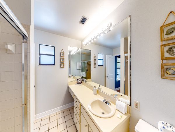 Anna Maria Island Holmes Beach Home 1007587