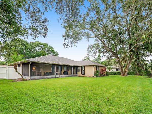 Anna Maria Island Holmes Beach Home 1007588
