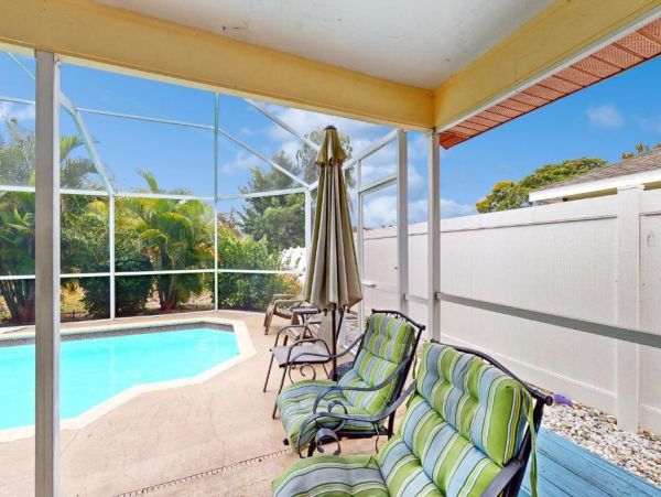 Bradenton Vacation Pool Home Three Bedroom