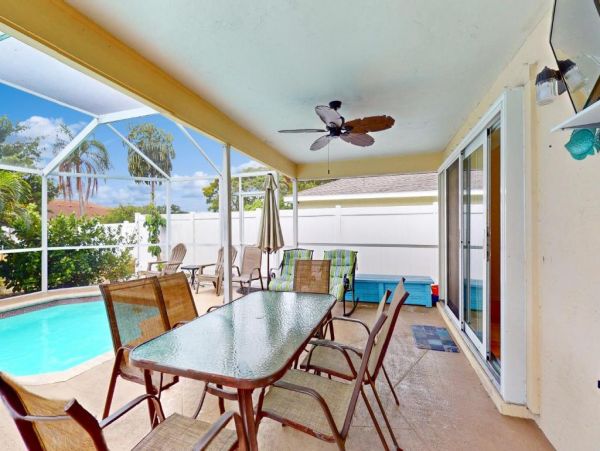 Bradenton Vacation Pool Home Three Bedroom