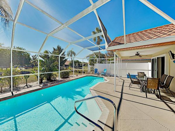 Bradenton Vacation Pool Home Three Bedroom