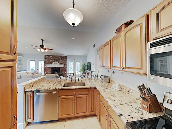 Anna Maria Island Holmes Beach Home 1007591