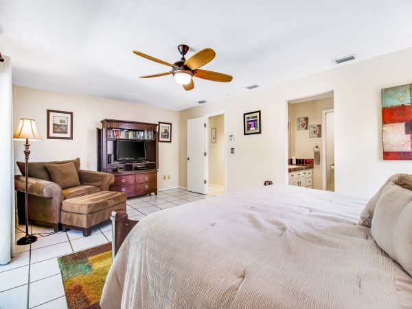Anna Maria Island Holmes Beach Home 1007592