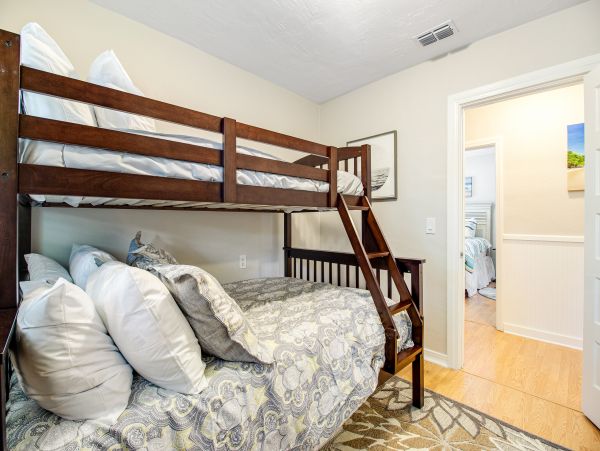 Anna Maria Island Holmes Beach Home 1007593