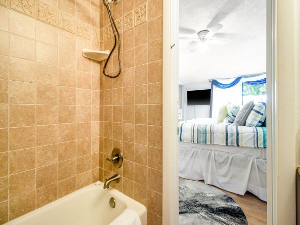 Anna Maria Island Holmes Beach Home 1007593