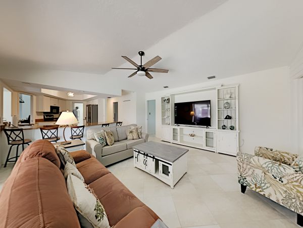Anna Maria Island Holmes Beach Home 1007594
