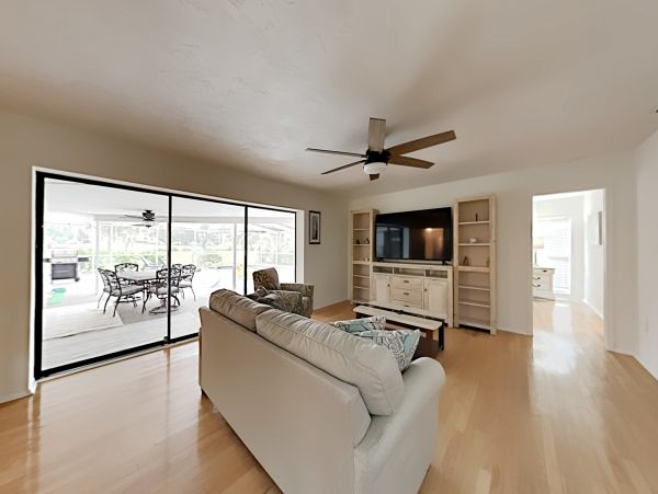 Anna Maria Island Holmes Beach Home 1007594