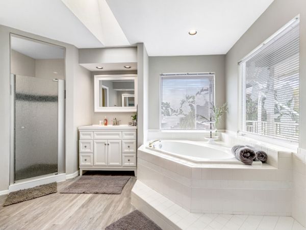Three Bedroom Vacation Rental Home in Bradenton