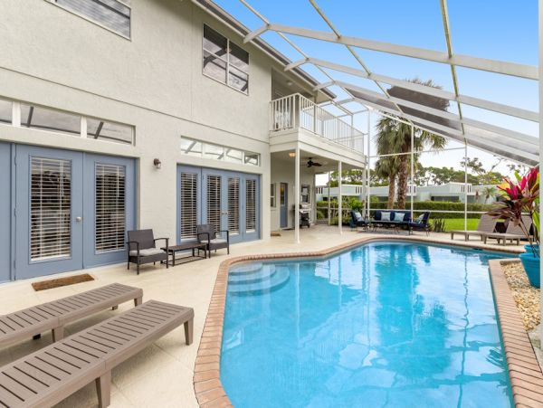 Three Bedroom Vacation Rental Home in Bradenton