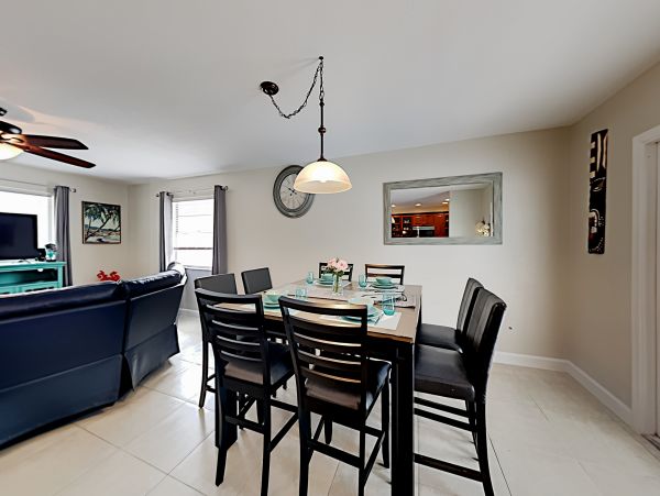 Anna Maria Island Holmes Beach Home 1007596