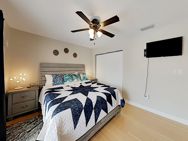 Anna Maria Island Holmes Beach Home 1007596