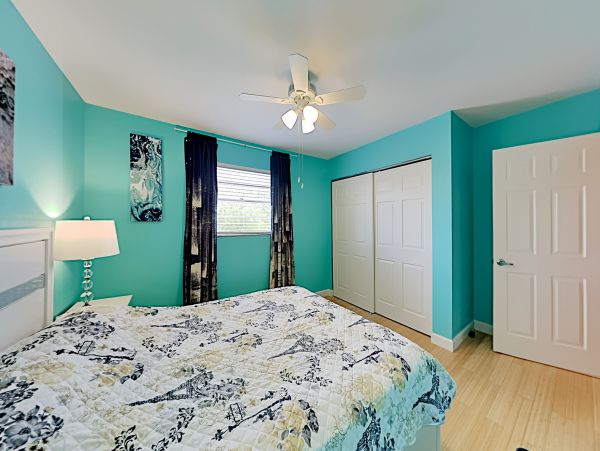 Anna Maria Island Holmes Beach Home 1007596