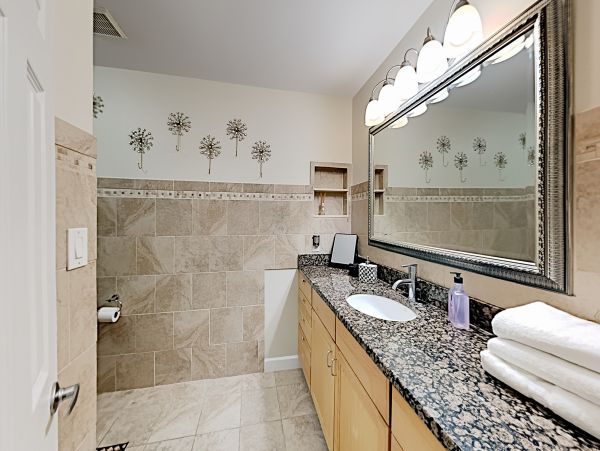 Anna Maria Island Holmes Beach Home 1007596