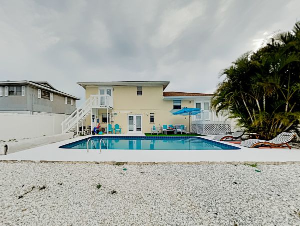 Anna Maria Island Holmes Beach Home 1007596