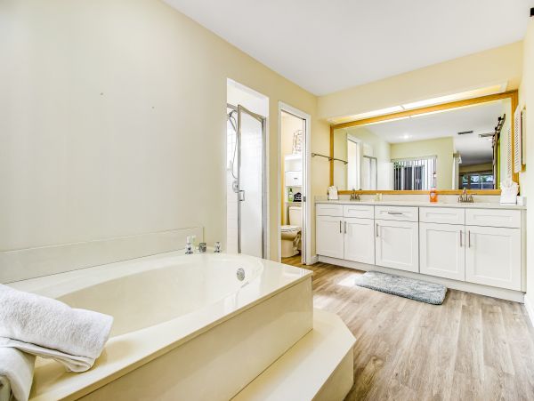 Sprawling Upscale Ranch Home – Perfect Family Getaway Near the Beach