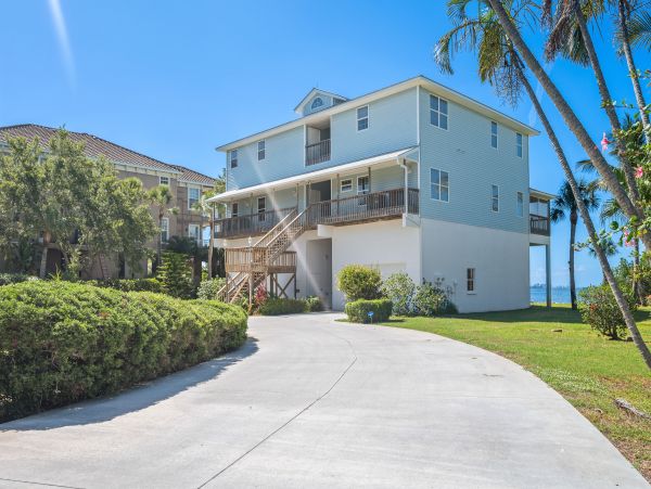 Anna Maria Island Holmes Beach Home 1007600