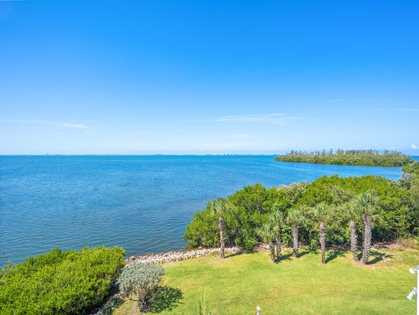 Anna Maria Island Holmes Beach Home 1007600
