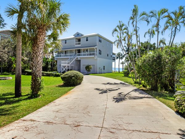 Anna Maria Island Holmes Beach Home 1007600