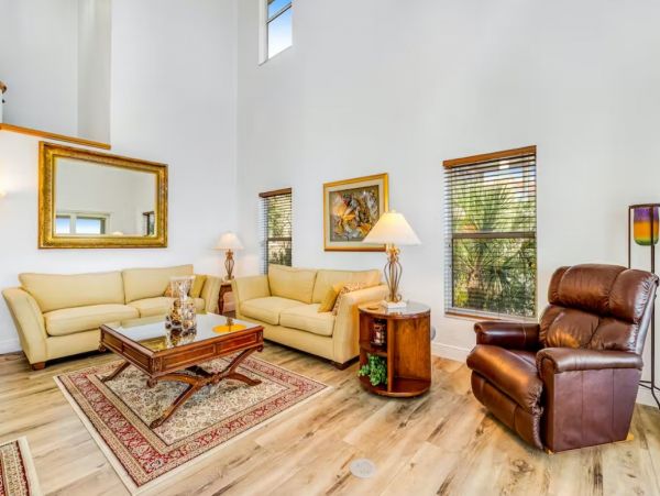 Bay View Three Bedroom Vacation Home in Bradenton