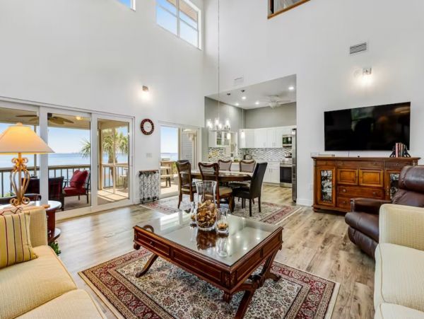 Bay View Three Bedroom Vacation Home in Bradenton