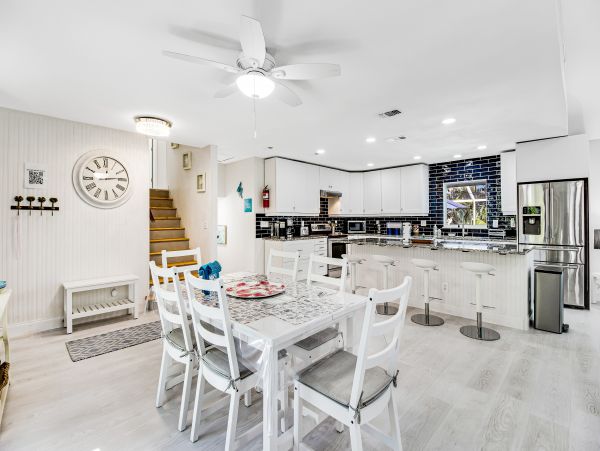 Pool Vacation Home in Bradenton Sleeps 12