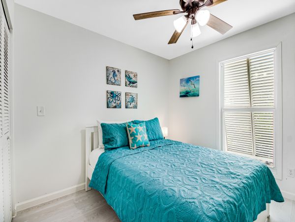 Pool Vacation Home in Bradenton Sleeps 12