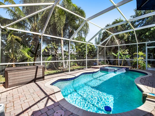 Pool Vacation Home in Bradenton Sleeps 12