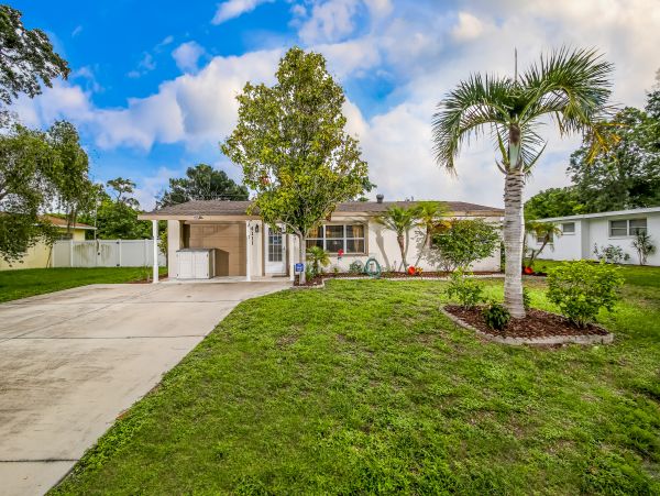 What A Charmer Vacation Rental in Bradenton
