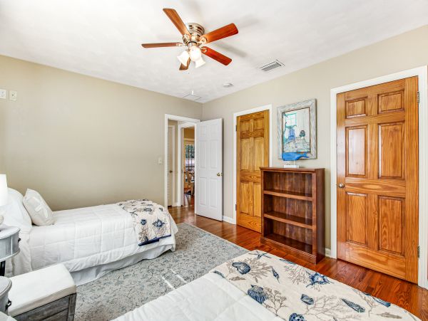 Anna Maria Island Holmes Beach Home 1007608
