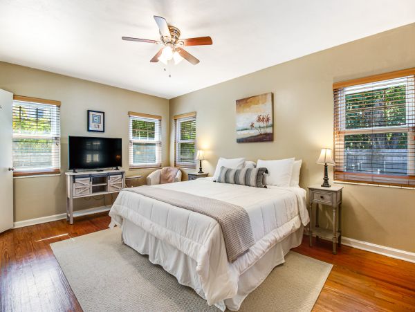 Anna Maria Island Holmes Beach Home 1007608
