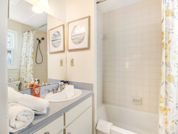 Anna Maria Island Holmes Beach Home 1007608
