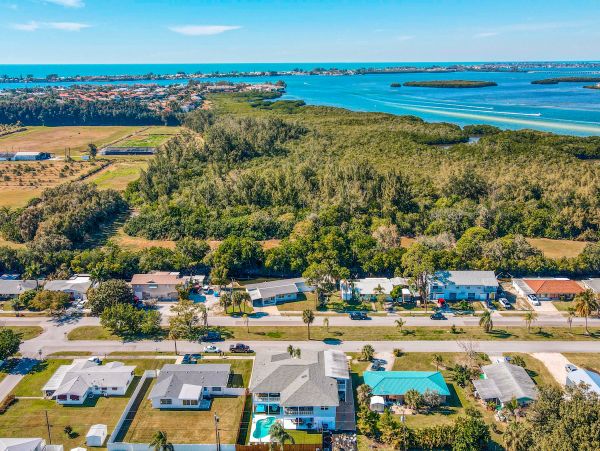 Anna Maria Island Holmes Beach Home 1007616